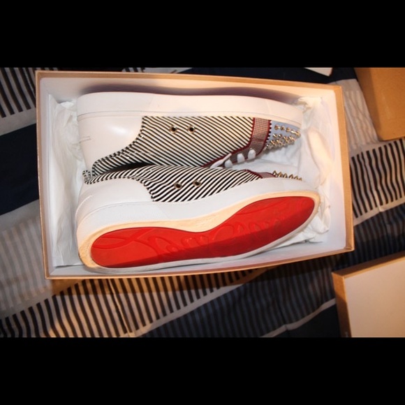 Designer - Picture 1 of 8